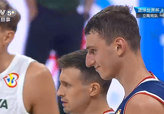 雷火电竞网站-塞尔维亚主场失球，门将巴蒂斯失误再犯