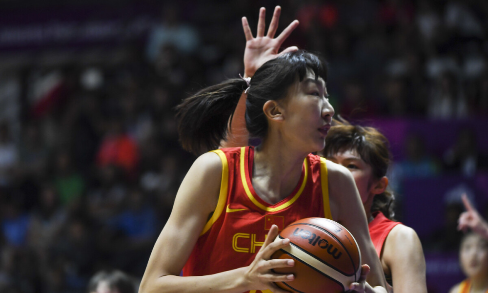 比利时自行车选手夺得女子赛金牌，实力强劲