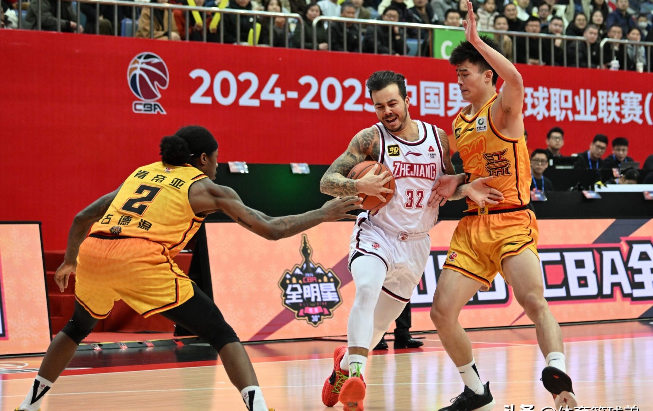 包含浙江主场失利，球员郁闷不已的词条