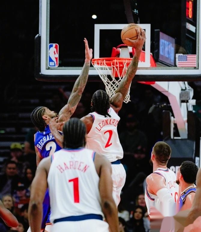 雷火电竞合作-快船雪藏太阳，主场取得胜利的简单介绍