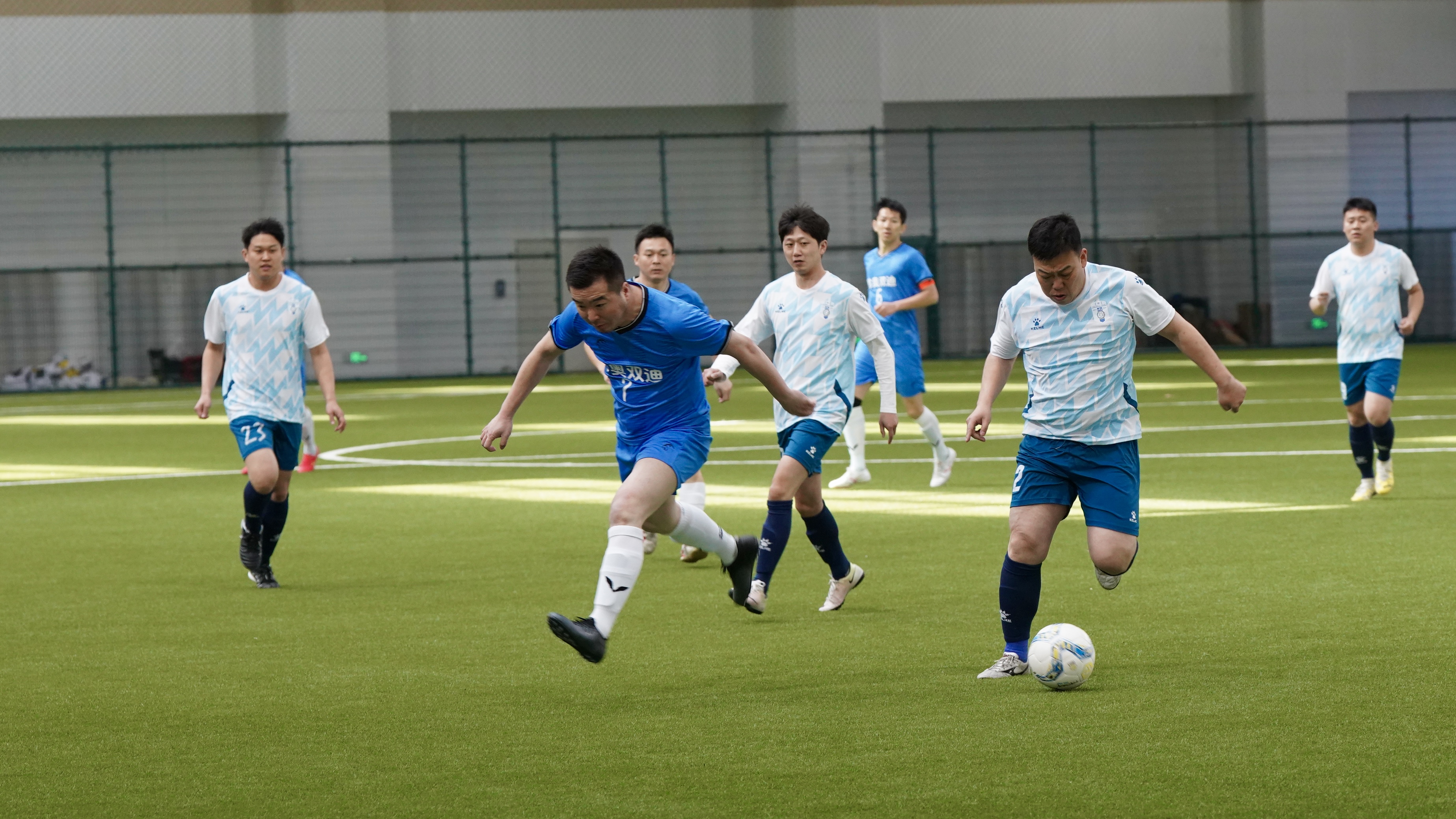 高水平足球比赛中的团队配合