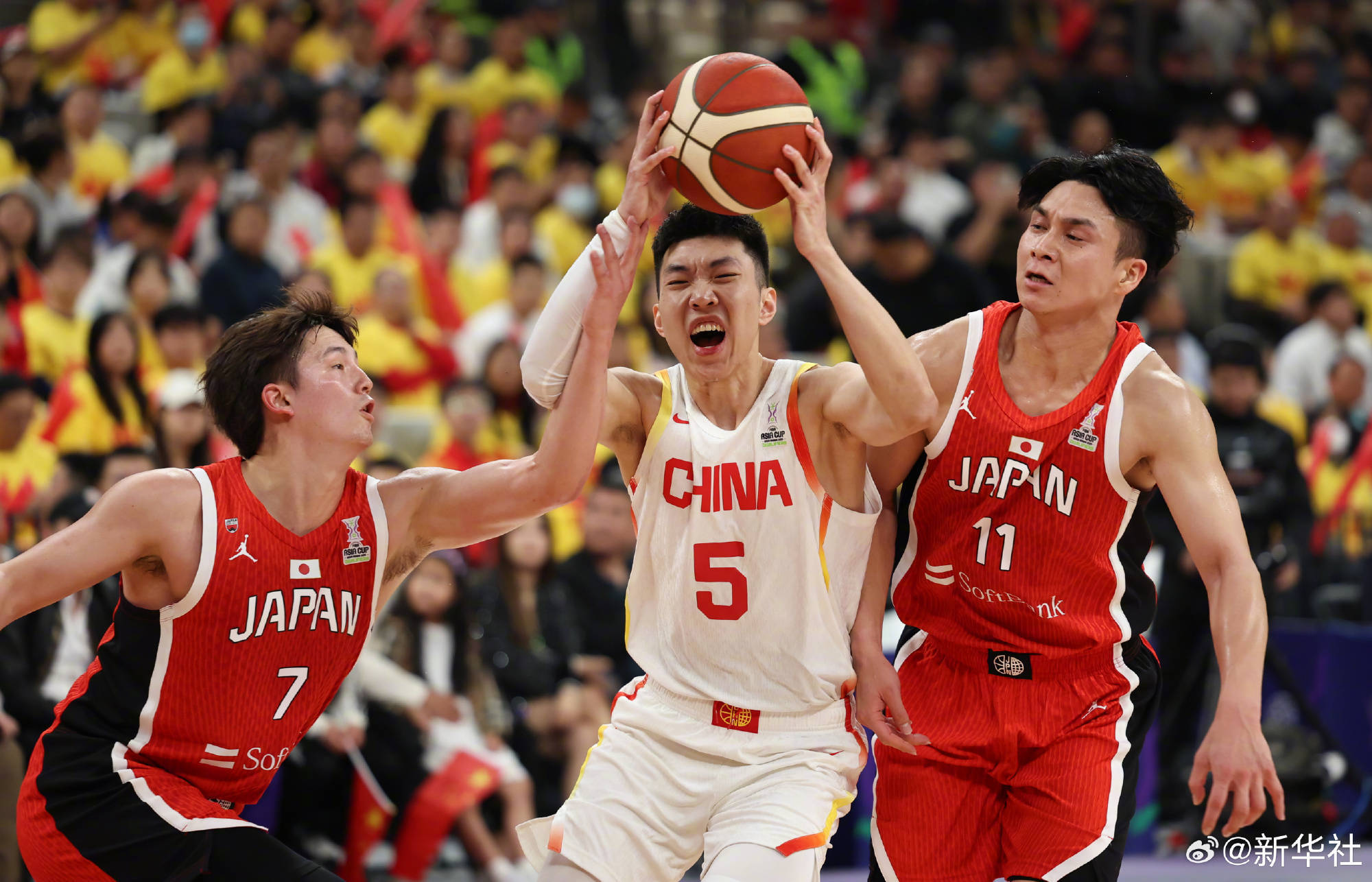 中国队完胜日本队，郑思维扛起全队