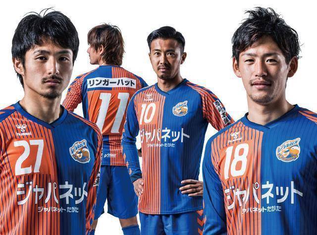 里尔前锋凭借速度,扩大比分优势 里尔前锋凭借速度,扩大比分优势