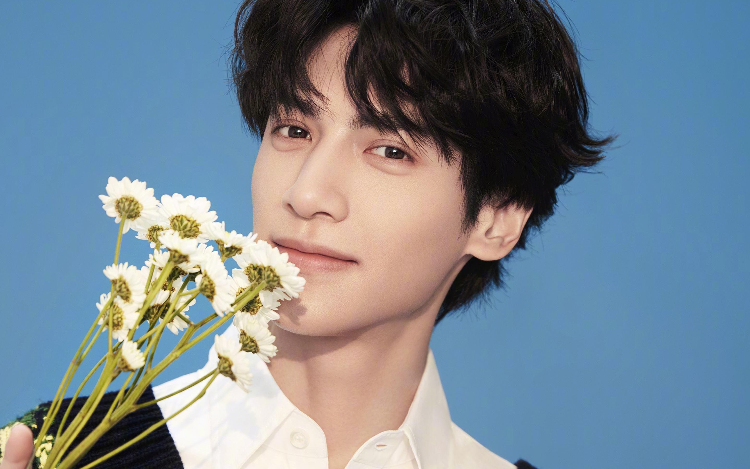 雷火电竞亚洲先驱-足球棱镜，从西甲德比的喧嚣到多特蒙德的封锁—一项运动如何折射国家战略与历史回响