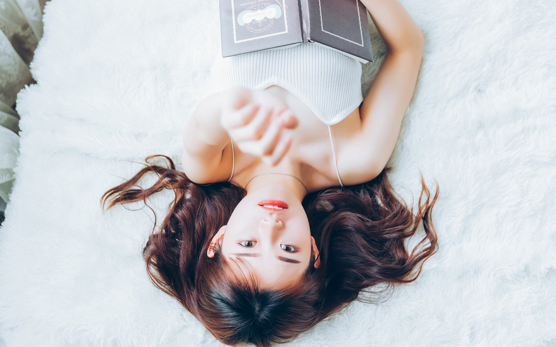 足球棱镜,从西甲德比的喧嚣到多特蒙德的封锁—一项运动如何折射国家战略与历史回响