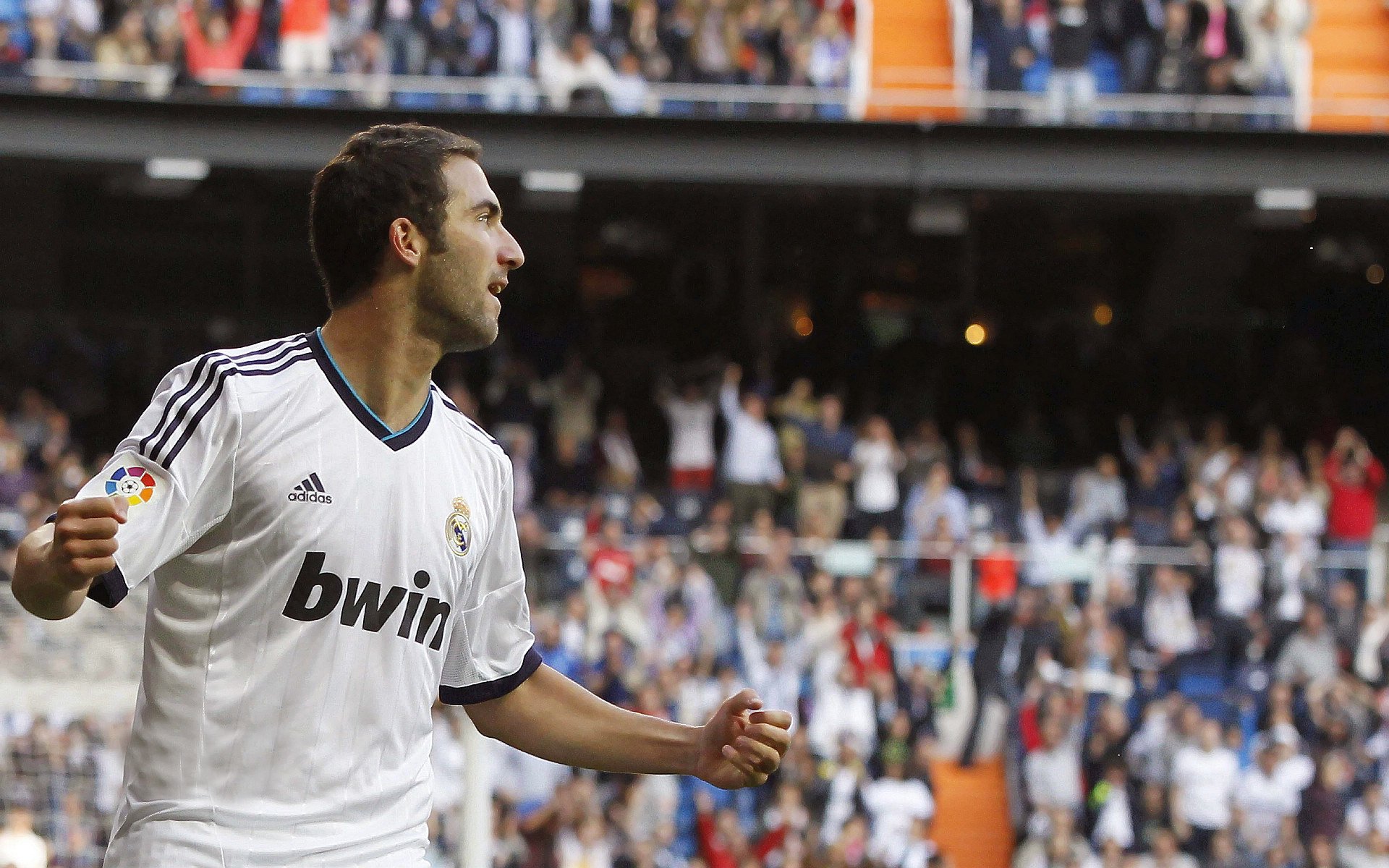 篮网硬仗取胜魔术,范弗利特成为袖珍巨人决胜时刻