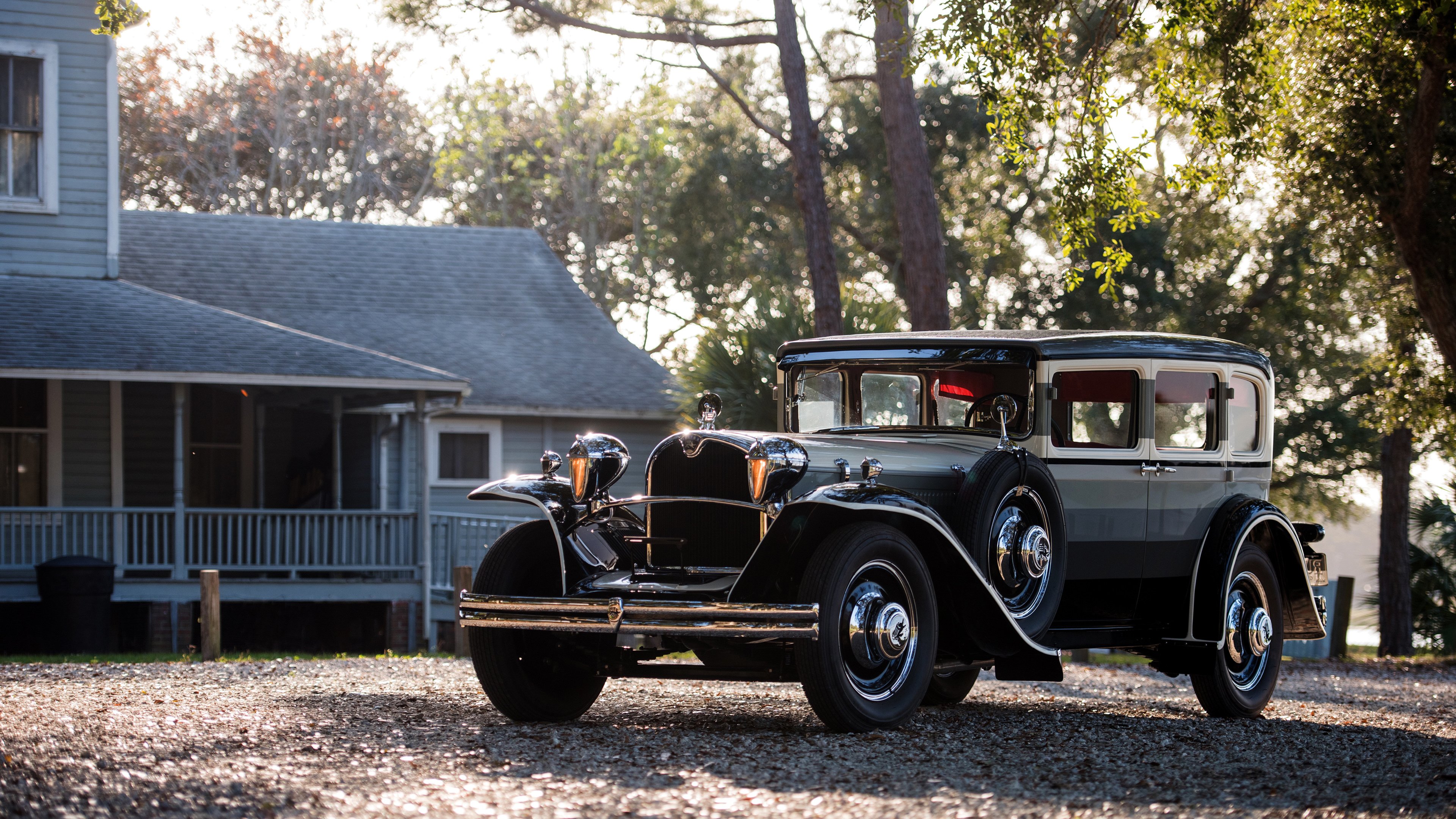 雷火电竞app-撕裂暗夜，伦纳德末节19分焚尽独行侠，太阳争冠路上完成钢铁淬火