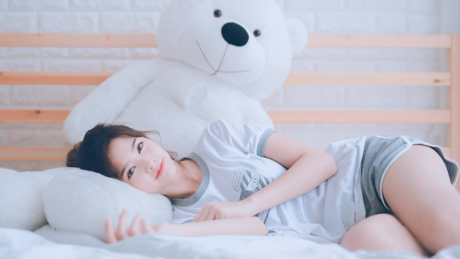 西甲国家德比之夜，锡安完成里程碑，一场跨越时空的体育对话